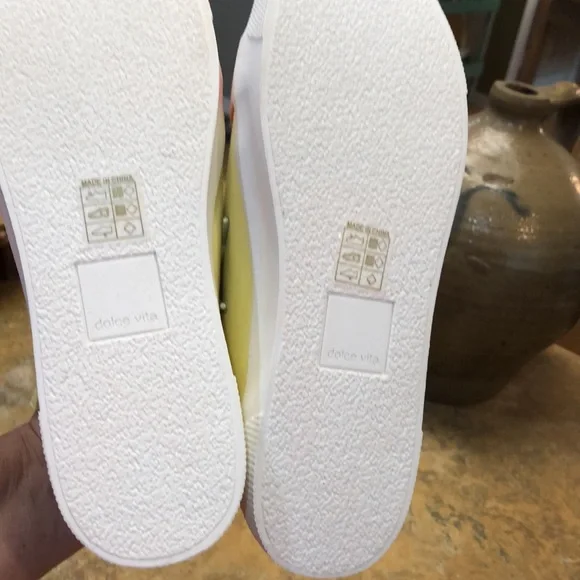 Dolce Vita Zaza Retro Sneakers - Picture 10 of 15